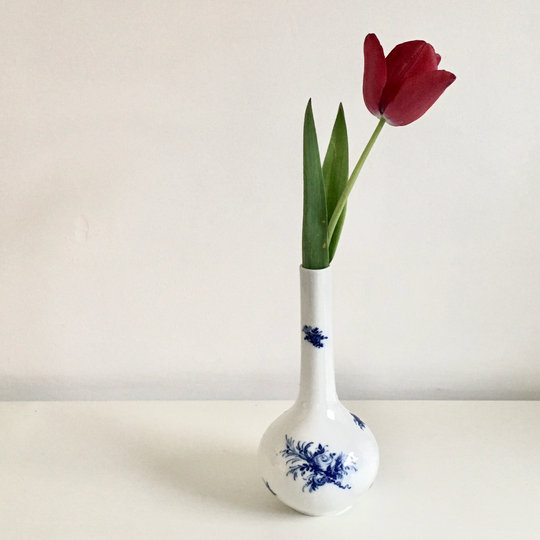 Rosenthal Vase Romanze, Design Bjorn Wiinblad Delft Blue Pattern On Op-Art Sixties