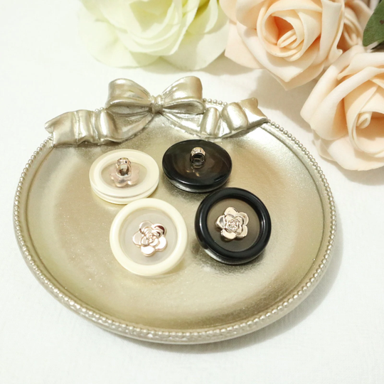 10 Pcs Shank Buttons Vintage Style 22mm 23mm Black, White, Transparent & Gold Plastic Buttons, Rose Button #1P12-White/Black