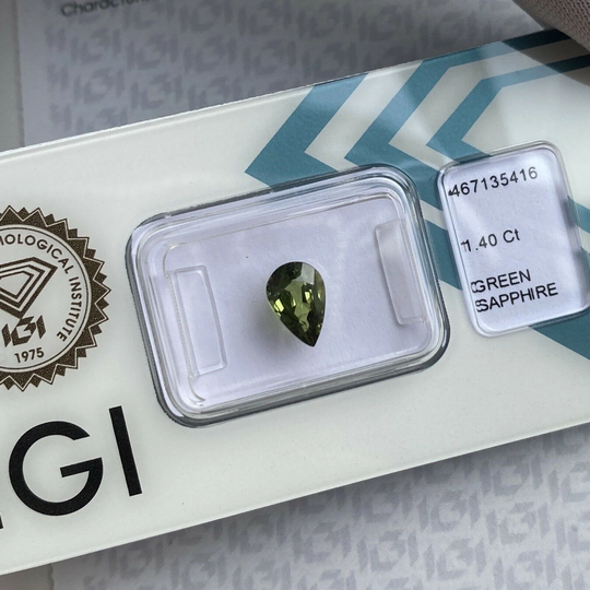 1.40Ct Yellow Green Sapphire Rare Igi Certified Pear Teardrop Cut Gem Blister