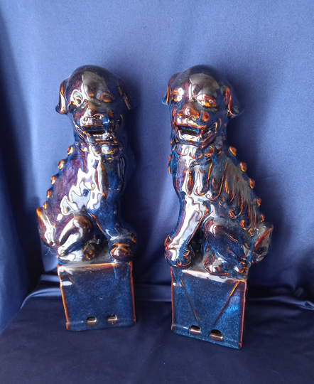 Chinese Foo Dogs, Dogs Of Foo, Temple Guardians, Room Decor, Oriental Statues, Figurines, Lustreware, Vintage Interiors, Eastern Decor