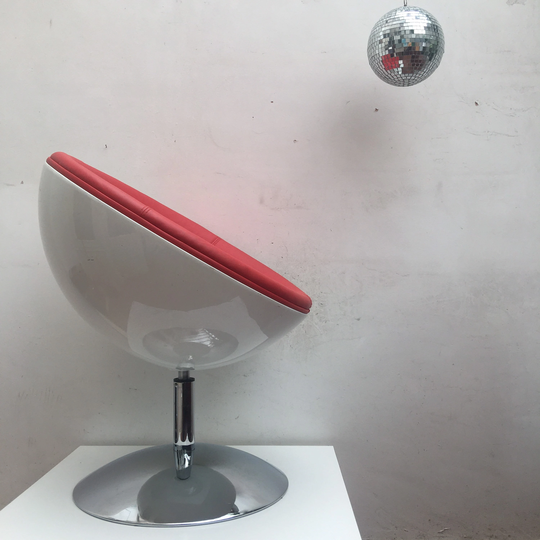 Mid Century Chrome Based White Bubble Chair With Red Faux Leather Seat/statement