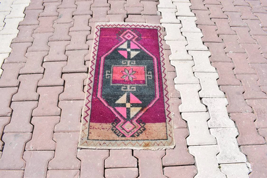 1x3 Small Size Rug, 1x3 Turkish Purple Rug, 1x3 Vintage Rug, Handmade Rug, Oushak Wool Small Turkey Rug, 1'6x3'2 Ft, 650-K