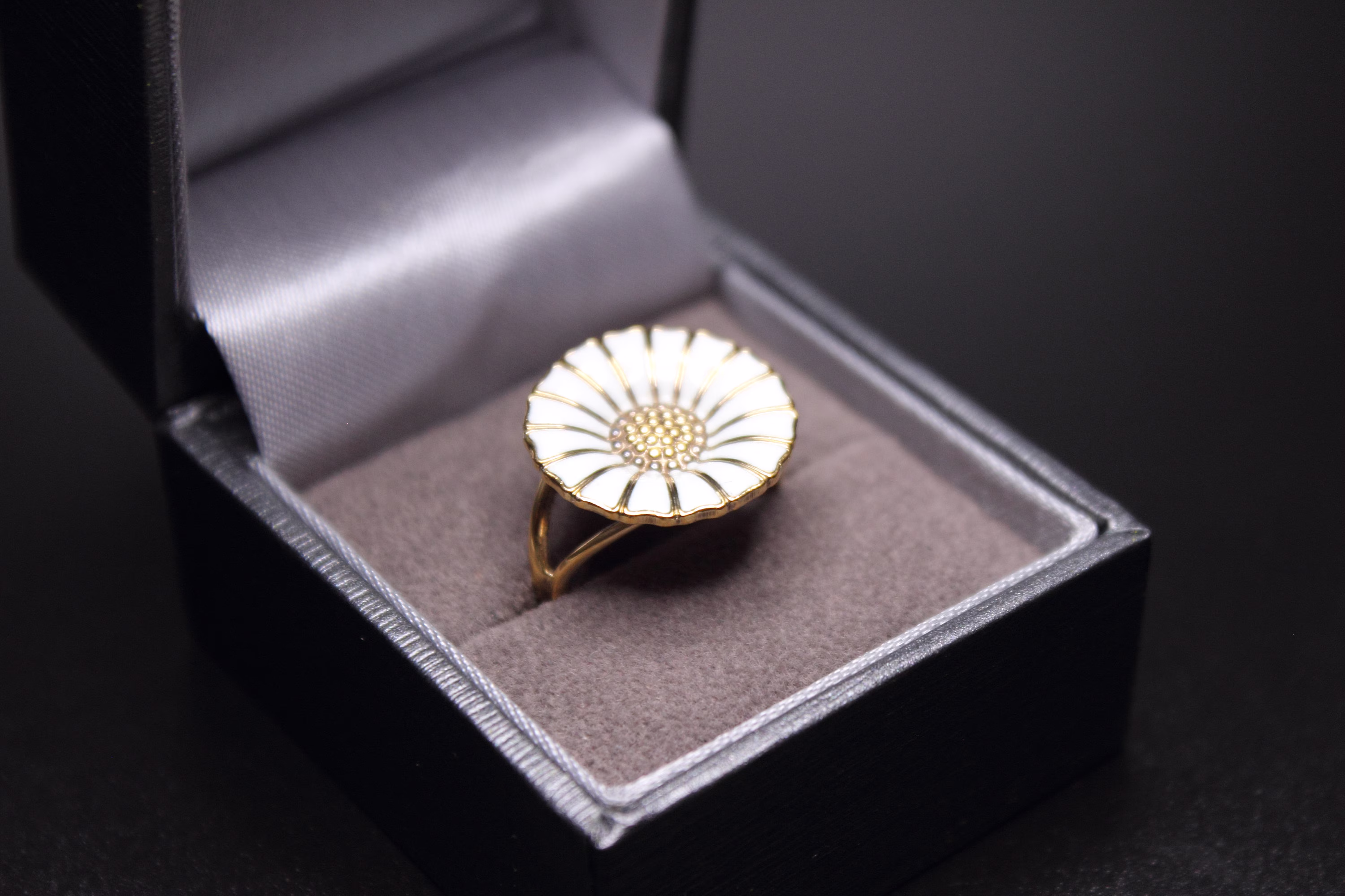Georg Jensen Ring - A Lovely 18K Gold Plated Sterling Silver & Enamel Marguerite Daisy Style Size J/5.25 49.5 Free Delivery