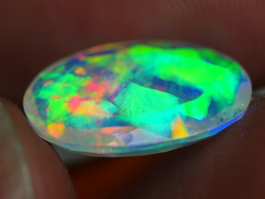 2.380 Crt Amazing Broad Flash Unique Faceted Play Color Welo