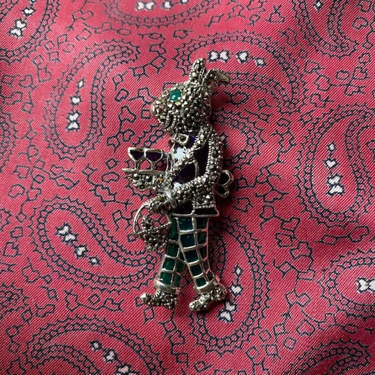 stunning Vintage Silver Plique À Jour Rabbit Waiter Brooch With Emerald & Marcasites