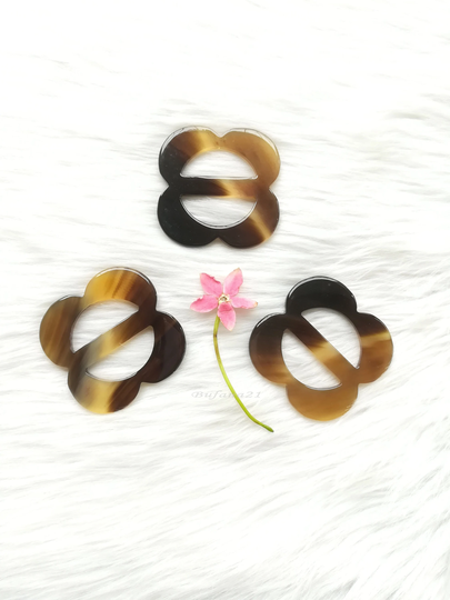Pretty Buffalo Horn Scarf Ring, Flower Pattern, Best Friend Of Scarves, Light Weight [Sr-003]