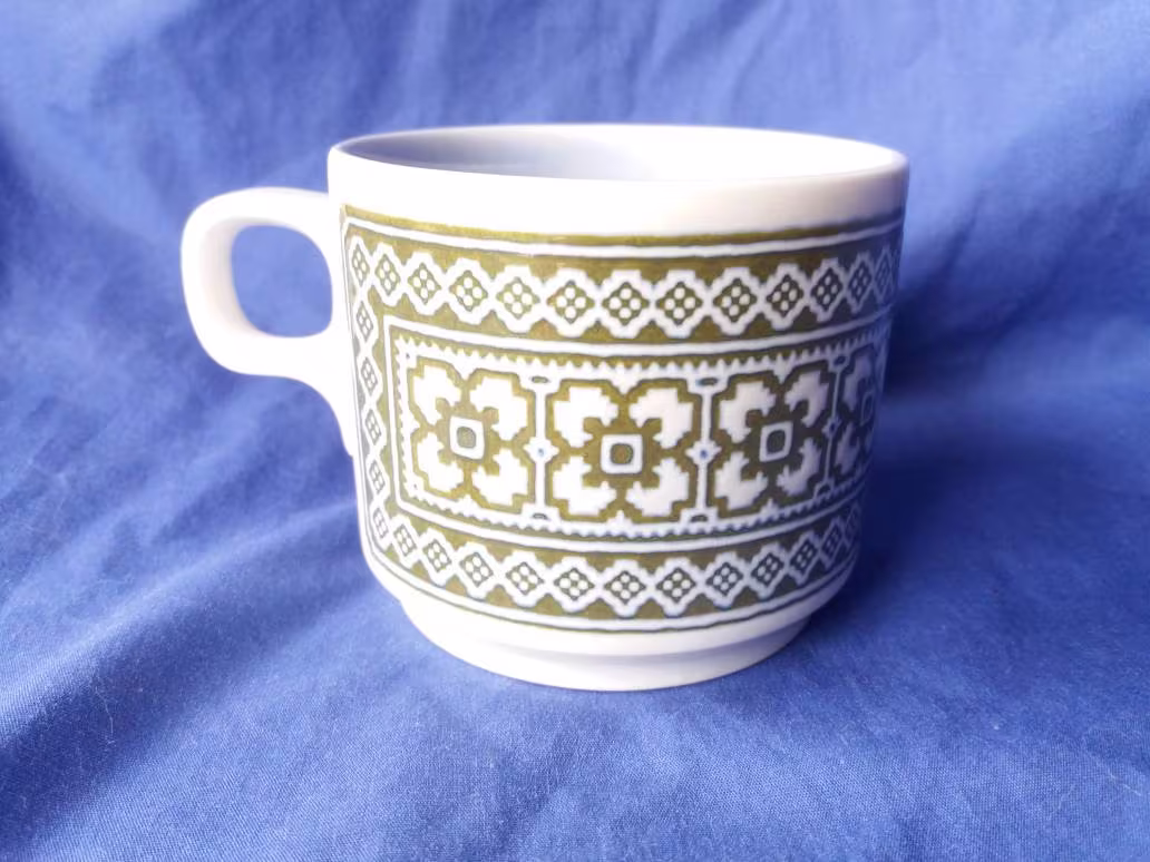 Hornsea Tapestry. A Single Tea/Coffee Cup. Blue Glaze. Sarah Vardy 1970S