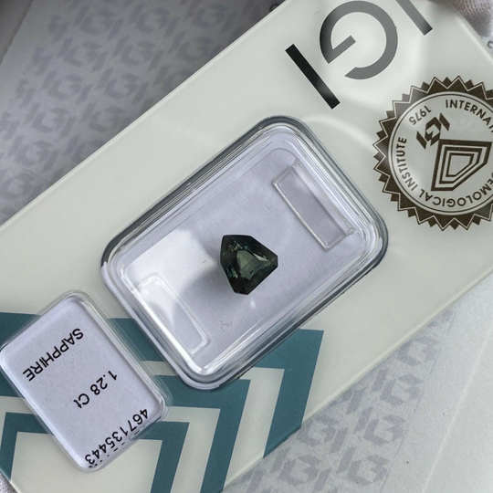 Unheated 1.28Ct Blue Green Sapphire Untreated Fancy Cut Igi Certified Loose Gem