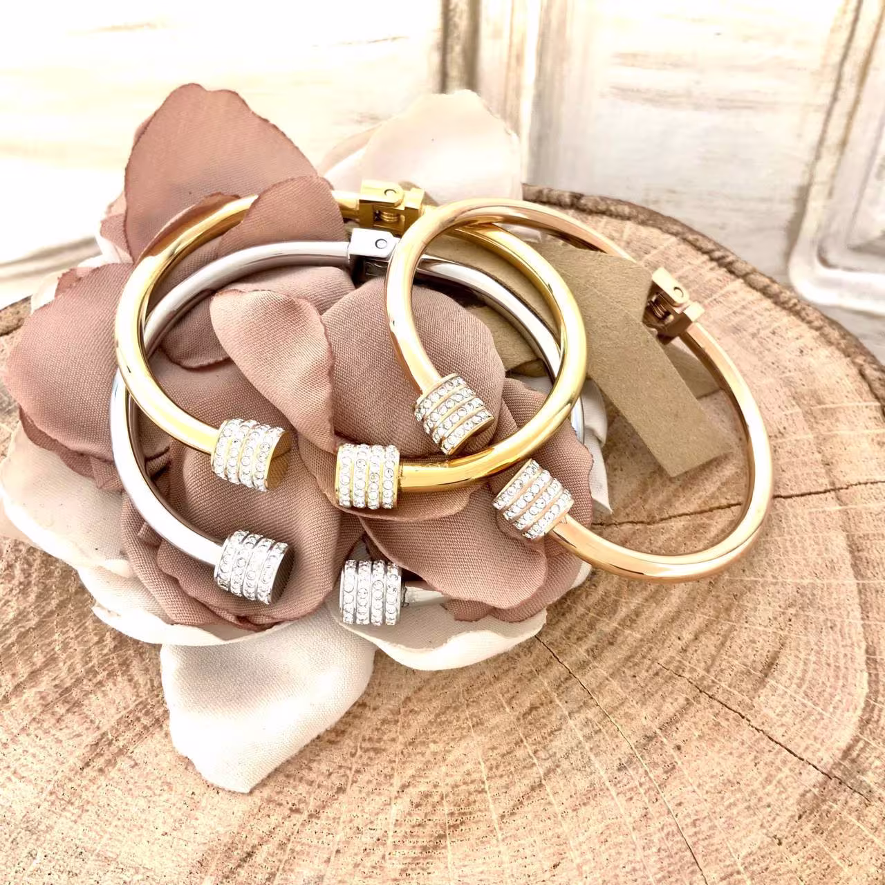 Wire Bangle Cuff Cristal Stone Bracelet No Coloration Gold Plated Stackable Trendy Fashion Basic Classic Stunning Fashionable Hot