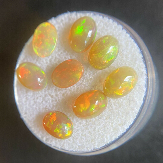 x1 Natural Fire Crystal Opal 7x5mm Oval Cabochon 0.4 0.6Ct Gem Jewellery Supply