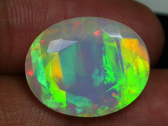 9.590 Crt Amazing Unique Big Strape Faceted Play Multi Color Welo