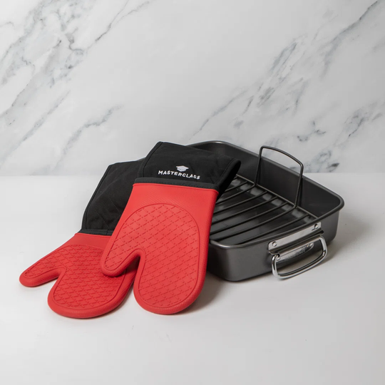MasterClass Roasting Pan with Rack and Silicone Double Oven Glove