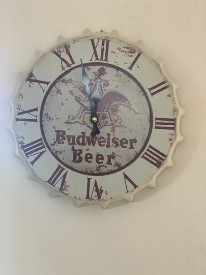 Budweiser Old 30cm Wall Clock Metal Bottle Top Man Cave Bar Garden Gift