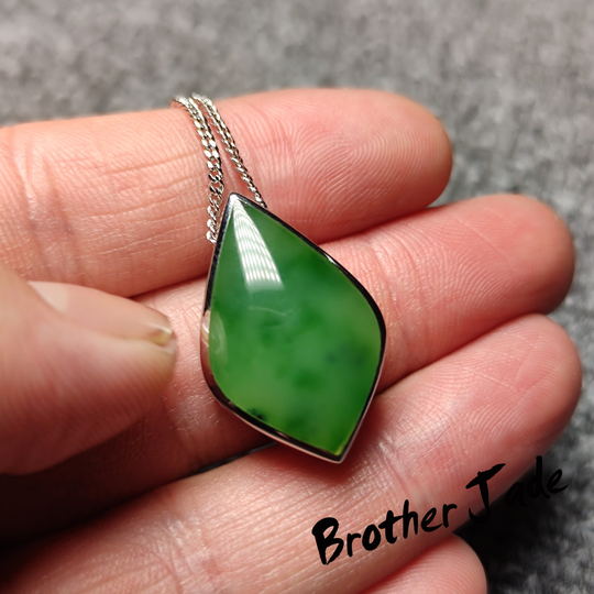 Nephrite Natural - Green Jade Jade Pendant 925 Silver Silver Inlaid Gift Necklace Good 7.1G N312