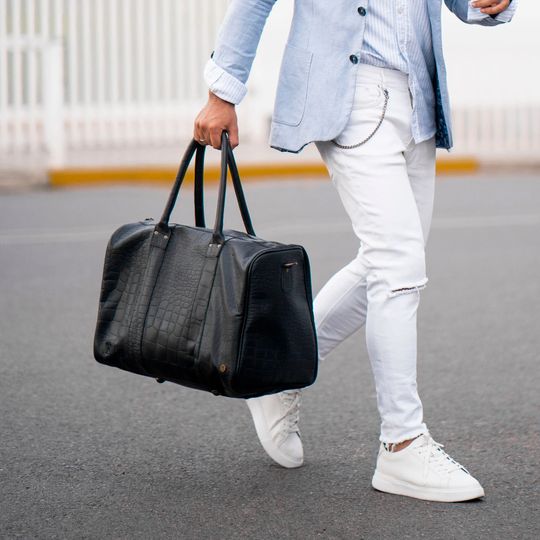 Compact Leather Holdall in Black Crocodile Effect Full Grain Weekend Bag - Personalized Overnight Travel Unisex Cabin