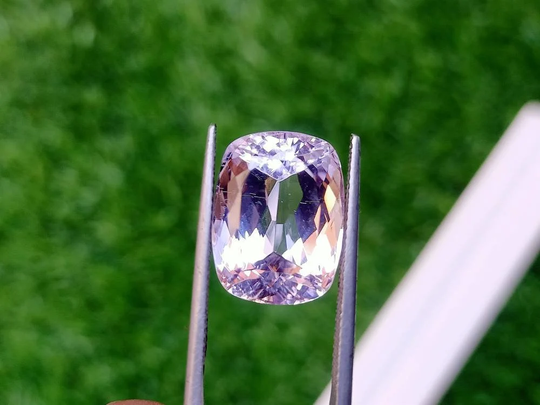 Kunzite Faceted Cushion Beautiful 15.5x11.8 Mm Gemstone For Jewelry Making