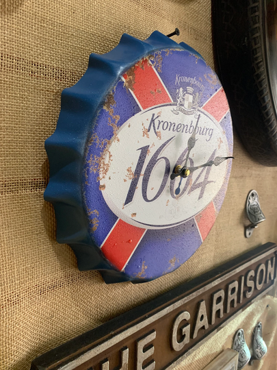 Kronenbourg Vintage Retro 30cm Wall Clock Metal Bottle Top Man Cave Bar Garden Hallway Office Home Bedroom Silent Best Friends