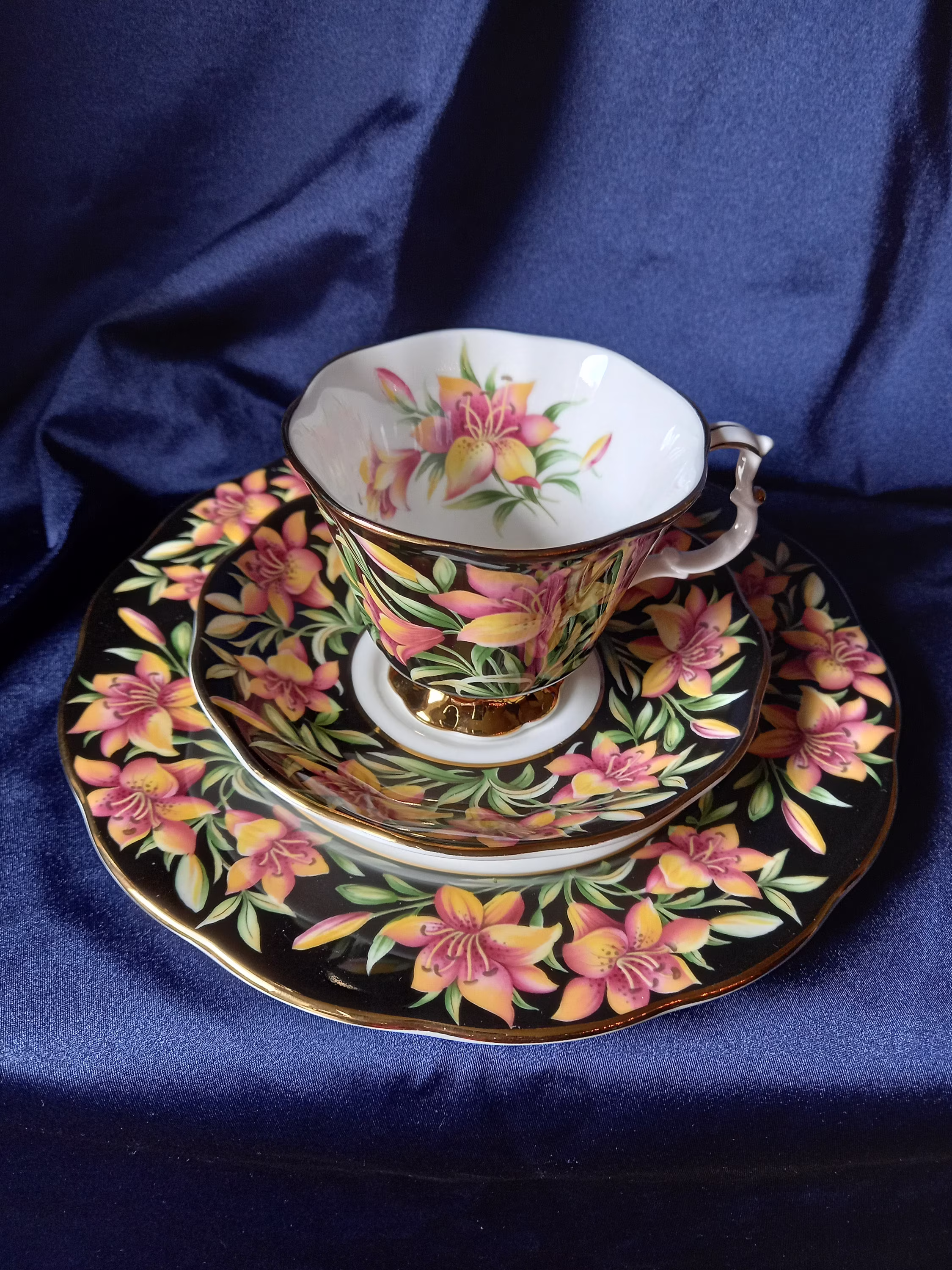 Royal Albert, Provincial Flowers, Prairie Lily, Black Chintz, Vintage Trio, China Tea Cups, Afternoon Tea, Party