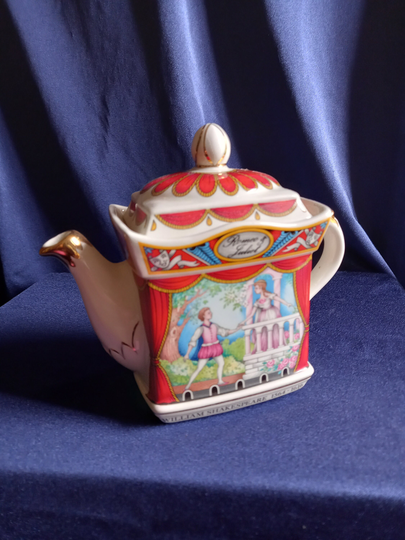 Sadler Teapot, Shakespeare Romeo & Juliet, Collectible Teapot Gift, Kitchen Decor, William Shakespeare, Collector